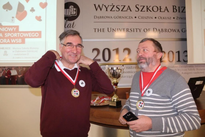 Zdjęcie nr 15 z galerii Międzypokoleniowy Turniej Brydża Sportowego UTW!