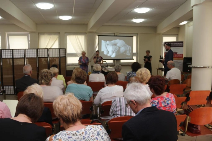 Zdjęcie nr 32 z galerii Wernisaż Konkursu Fotograficznego UTW