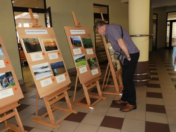 Zdjęcie nr 7 z galerii Wernisaż Konkursu Fotograficznego UTW