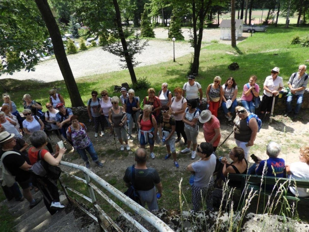 Zdjęcie nr 11 z galerii V Rajd Jurajski z UTW Akademii WSB 