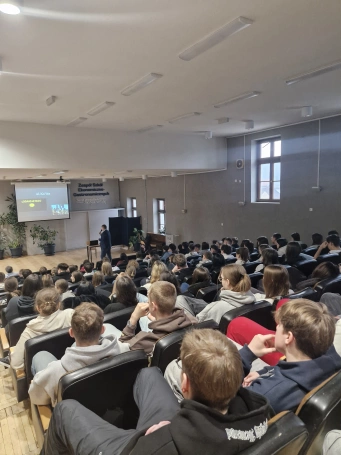 Zdjęcie nr 2 z galerii OAN w ZSEG