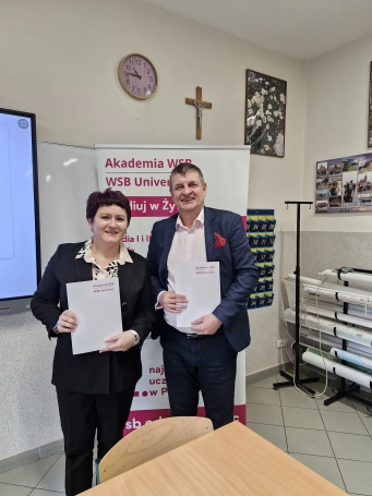 Zdjęcie nr 4 z galerii Podpisanie porozumienia z ZSOiT 