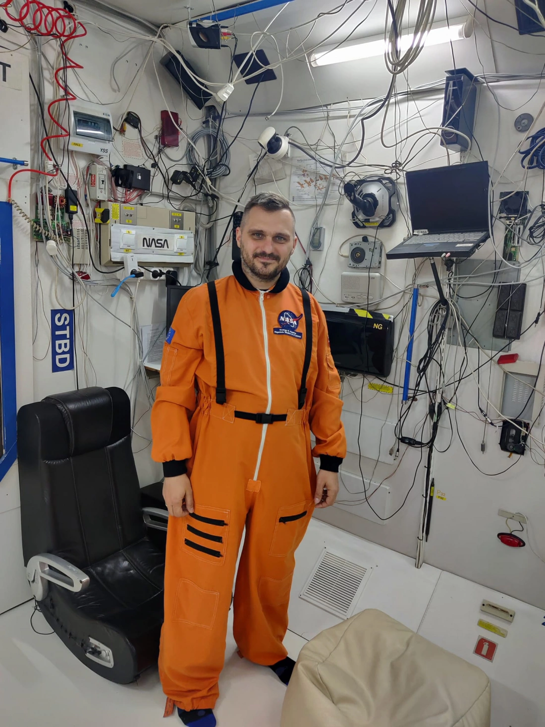 "Narysuj mi planetę" – Damian Jabłeka (KOSMOS)