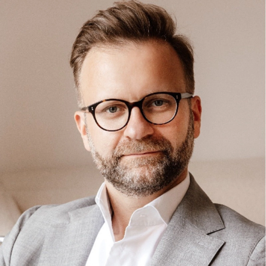 dr Paweł Mikuła&nbsp;