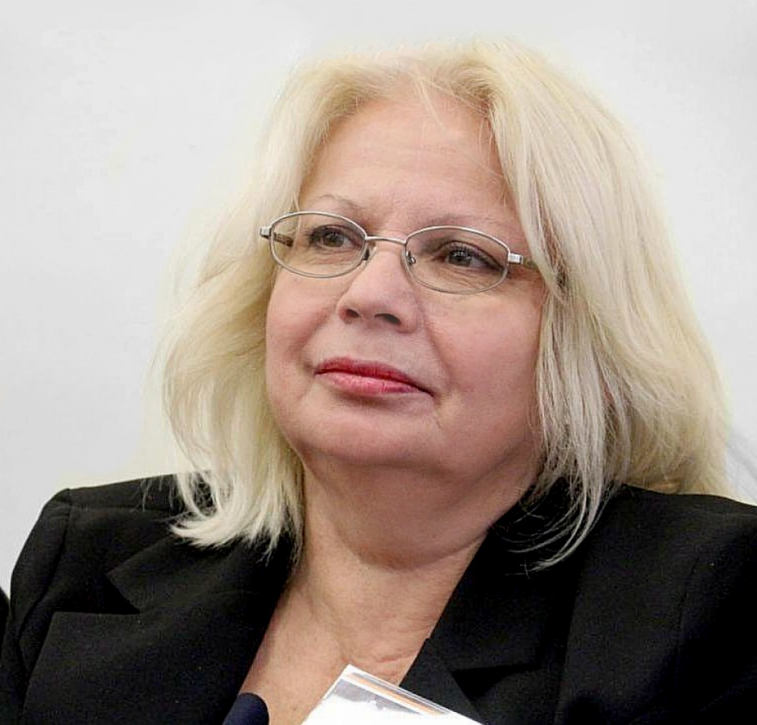 dr hab. Eugenia Rostańska, prof. AWSB