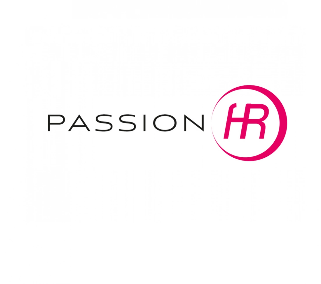 Logo firmy "Passion HR" z różowym akcentem.