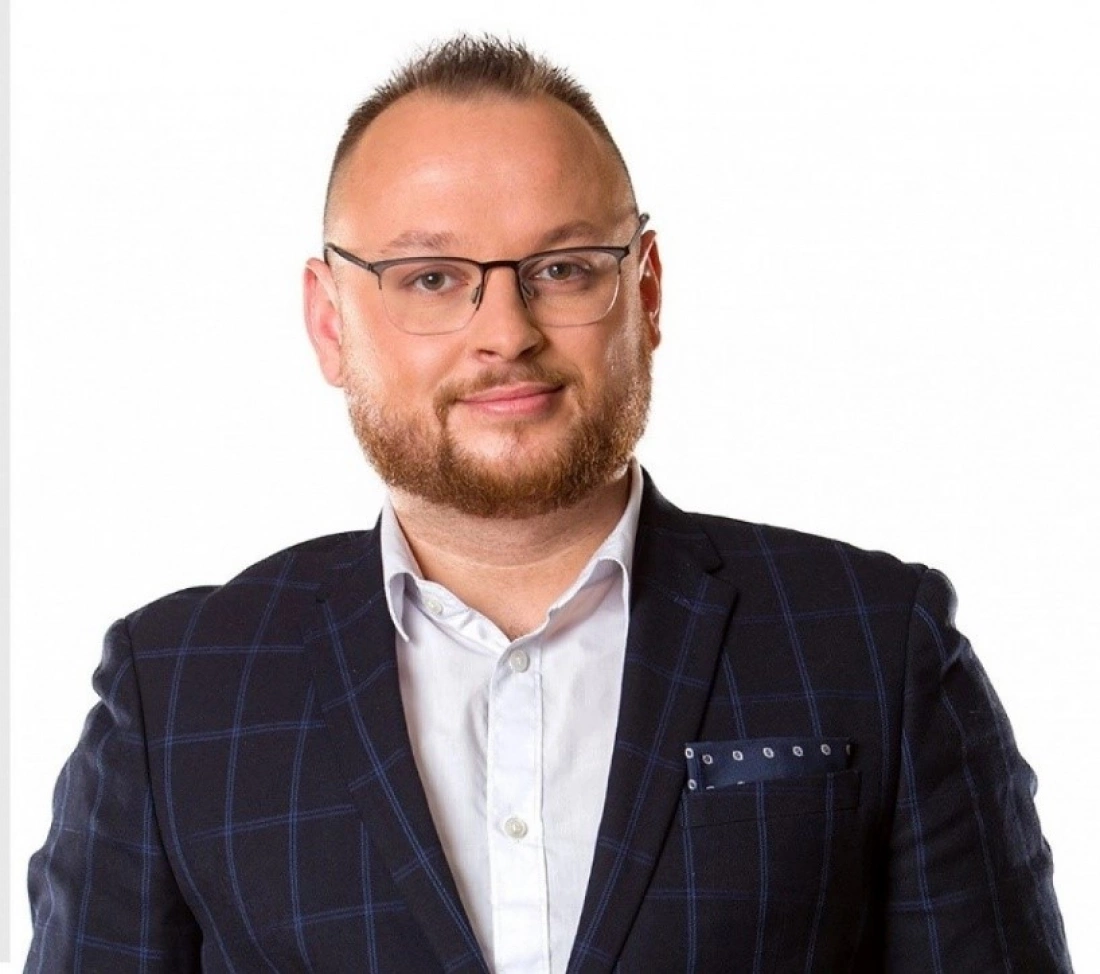 adw. Łukasz Staszel