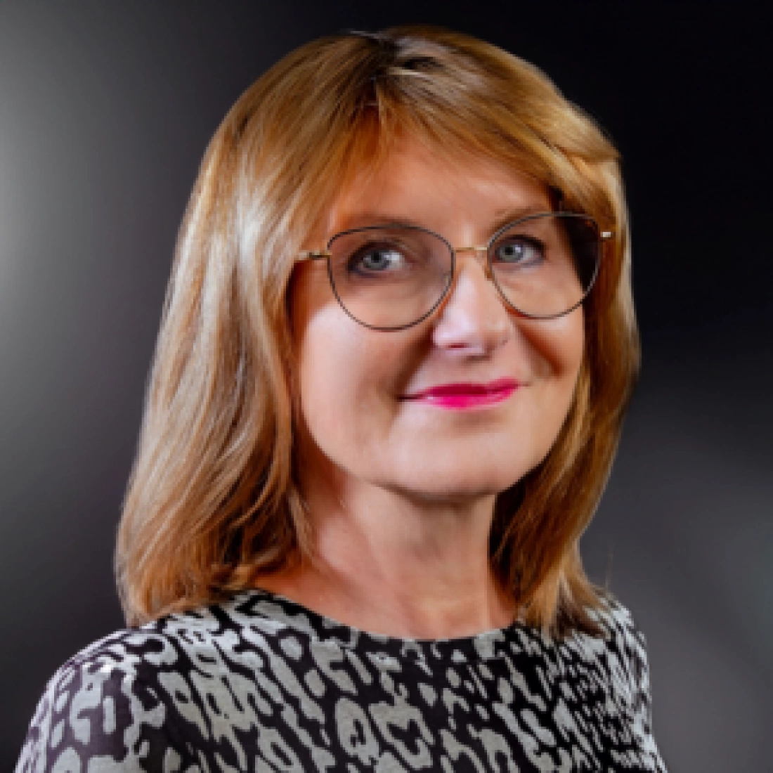 dr hab. Zofia Szarota, prof. AWSB