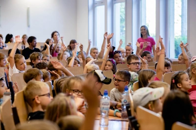 Ilustracja wydarzenia: Otwarty Dzień Dąbrowskiego Uniwersytetu Dziecięcego