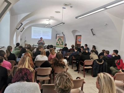 ilustracja aktualności: Kolejne warsztaty ekologiczne dla młodzieży w ramach projektu "U CAN BE ECO_edukacja młodzieży Śląska Cieszyńskiego w zakresie podnoszenia świadomości ekologicznej lokalnej społeczności"