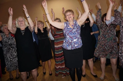 ilustracja aktualności: Dąbrowska Herbatka w UTW Akademii WSB :)