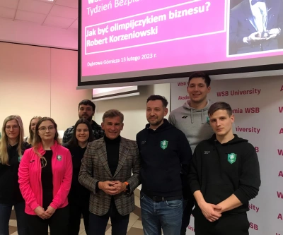 ilustracja aktualności: Team AZS Akademii WSB na spotkaniu z Mistrzem