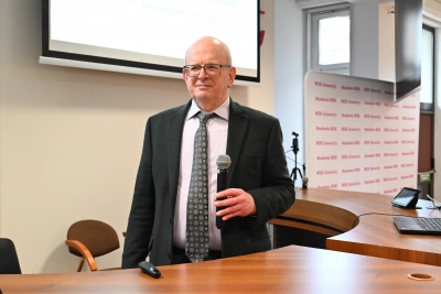 ilustracja aktualności: Profesor Edward Hadas z University of Oxford w Akademii WSB