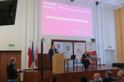 ilustracja aktualności: Wykład  „Stadia badań bezpieczeństwa”