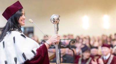 ilustracja aktualności: 7 uprawnień do nadawania stopnia doktora habilitowanego i doktora w Akademii WSB w Dąbrowie Górniczej