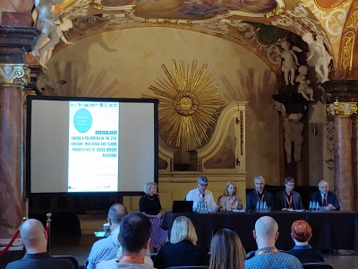 ilustracja aktualności: Dr hab. Joanna Kurowska-Pysz, prof. AWSB na międzynarodowej konferencji naukowej dotyczącej współpracy terytorialnej