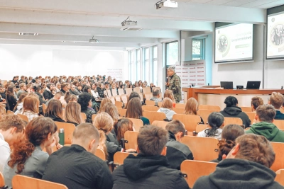 ilustracja aktualności: Edukacja dla bezpieczeństwa – spotkanie dla szkół w Akademii WSB