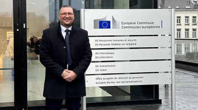 ilustracja aktualności: Dr hab. Adrian Siadkowski, prof. AWSB na Forum Komisji Europejskiej 