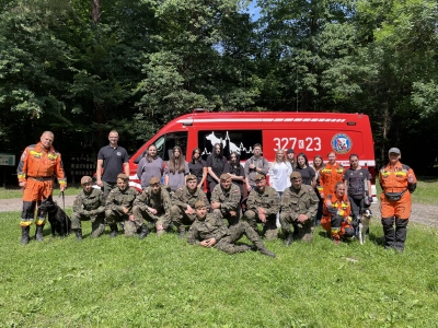 ilustracja aktualności: WZ w Krakowie Akademii WSB,  GPR K9, 11MBOT - wspólne szkolenie terenowe