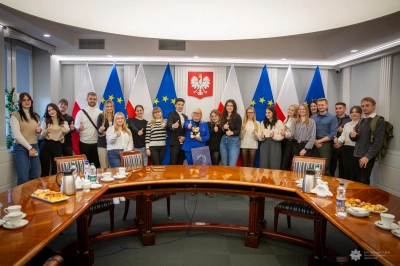 ilustracja aktualności: Studenci odkrywają policyjny fach. Współpraca AWSB z KGP