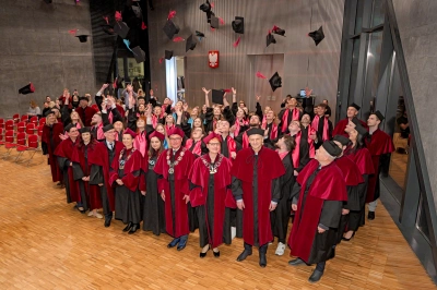 ilustracja aktualności: Gala wręczenia dyplomów ukończenia studiów Absolwentom studiów I i II stopnia - Kraków