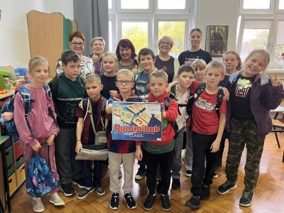 ilustracja aktualności: Rummikub łączy pokolenia – wspólna pasja bez granic wieku!