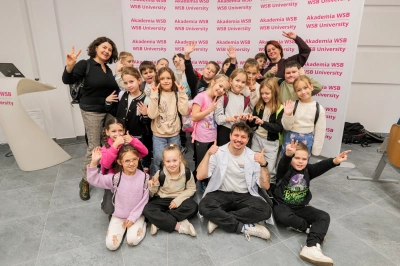 ilustracja aktualności: Ponad 600 uczniów wzięło udział w Dniu Otwartym Jaworznickiego Uniwersytetu Dziecięcego Akademii WSB