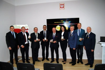 ilustracja aktualności: Ekspercka wiedza, konkretne rozwiązania. Wykładowcy AWSB wyr&oacute;żnieni