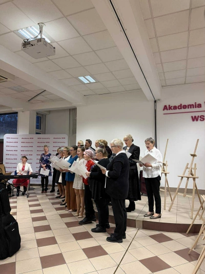 ilustracja aktualności: Muzyka, sztuka i inspiracja &ndash; niezwykłe popołudnie UTW w Akademii WSB