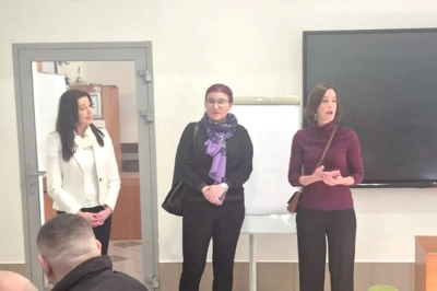 ilustracja aktualności: Dr Laurie Trautman o bezpieczeństwie i wsp&oacute;łpracy na najdłuższej niestrzeżonej granicy świata