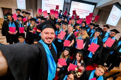 ilustracja aktualności: Absolwenci studi&oacute;w II stopnia odebrali dyplomy. Uroczysta Gala Akademii WSB