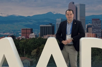 ilustracja aktualności: The voice of Akademia WSB resonated among the global elite of dermatology. Our expert delivered a lecture in the USA