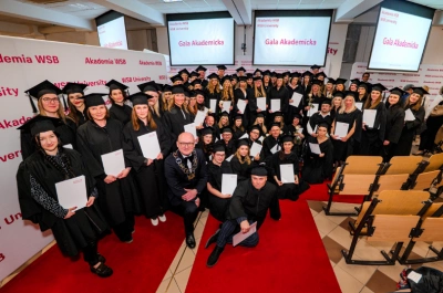 ilustracja aktualności: New graduates of WSB University postgraduate studies received their diplomas 