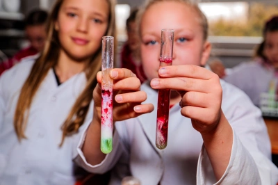 ilustracja aktualności: Mały student, wielka ciekawość! Trwają zapisy do Uniwersytetu Dziecięcego w Żywcu