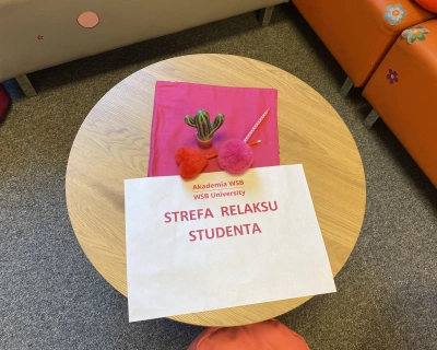 ilustracja aktualności: Czas relaksu, relaksu to czas. Nowa strefa studenta na warszawskim wydziale Akademii WSB