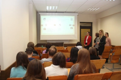 ilustracja aktualności: IBM dla studentów WSB