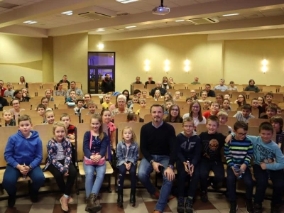 ilustracja aktualności: Dr Tomasz Rożek w Dąbrowskim Uniwersytecie Dziecięcym!