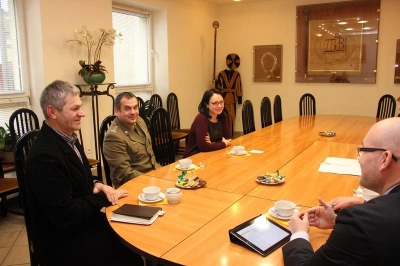 ilustracja aktualności: Dowódca Jednostki Wojskowej Komandosów w Lublińcu z wizytą w WSB