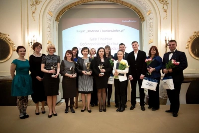 ilustracja aktualności: Wyższa Szkołą Biznesu w Dąbrowie Górniczej - Firma Przyjazna Rodzinie