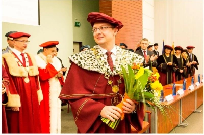 ilustracja aktualności: Władze WSB wzięły udział w ceremonii objęcia funkcji przez nowego Rektora Uniwersytetu Mateja Bela