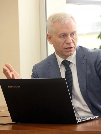 ilustracja aktualności: Europoseł Marek Jurek spotkał się ze studentami WSB