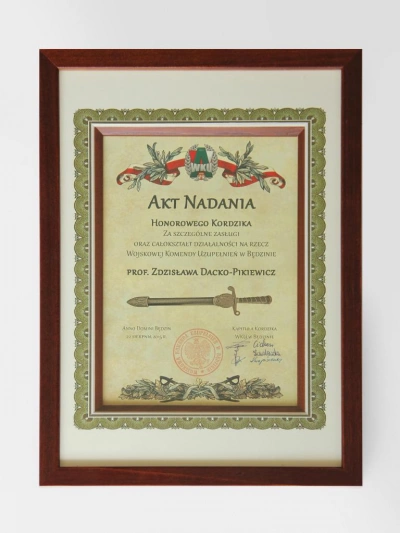 ilustracja aktualności: Honorowy Kordzik Wojskowej Komendy Uzupełnień w Będzinie dla władz WSB