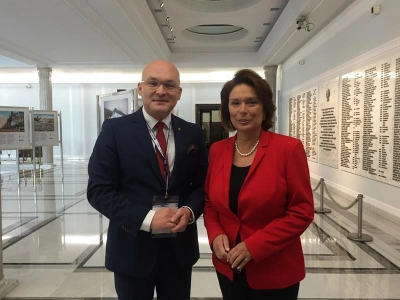 ilustracja aktualności: Wyższa Szkoła Biznesu w Dąbrowie Górniczej na III Kongresie Klastrów w Sejmie