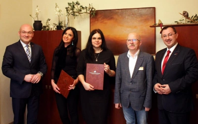 ilustracja aktualności: Zespół Szkół im. Romana Gostkowskiego w Łazach przystąpił do Klubu Szkół Partnerskich WSB