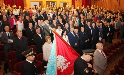 ilustracja aktualności: JM Rektor podczas uroczystej sesji Rady Miejskiej w Dąbrowie Górniczej