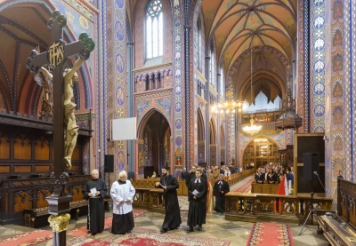 ilustracja aktualności: W Wyższej Szkole Biznesu w Dąbrowie Górniczej po raz 22. wybrzmiał akademicki hymn „Gaudeamus igitur...”