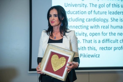 ilustracja aktualności: JM Rektor WSB uhonorowana Złotym Sercem za działania wspierające rozwój kardiologii