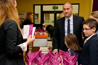 ilustracja aktualności: Inauguracja Roku Akademickiego w Dąbrowskim Uniwersytecie Dziecięcym