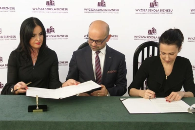 ilustracja aktualności: Wyższa Szkoła Biznesu współpracuje z KSSE w zakresie kształcenia dualnego