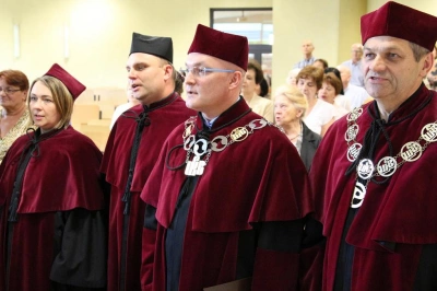 ilustracja aktualności: Słuchacze Uniwersytetu Trzeciego Wieku Akademii WSB zakończyli rok akademicki 